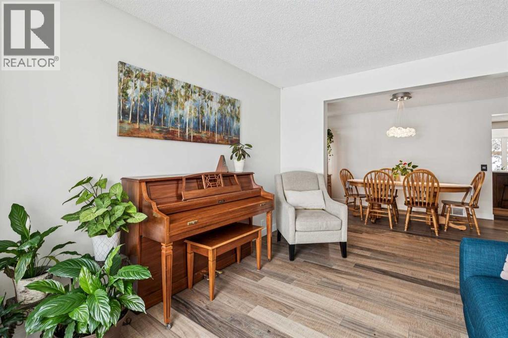 179 Mt Copper Park Se, Calgary, Alberta  T2Z 2K1 - Photo 7 - A2297967