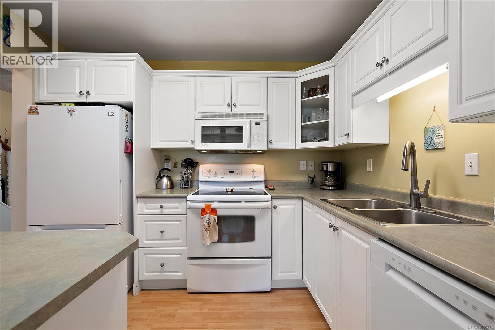 B 3054 Washington Ave, Victoria, British Columbia  V9A 1P6 - Photo 8 - 1030779