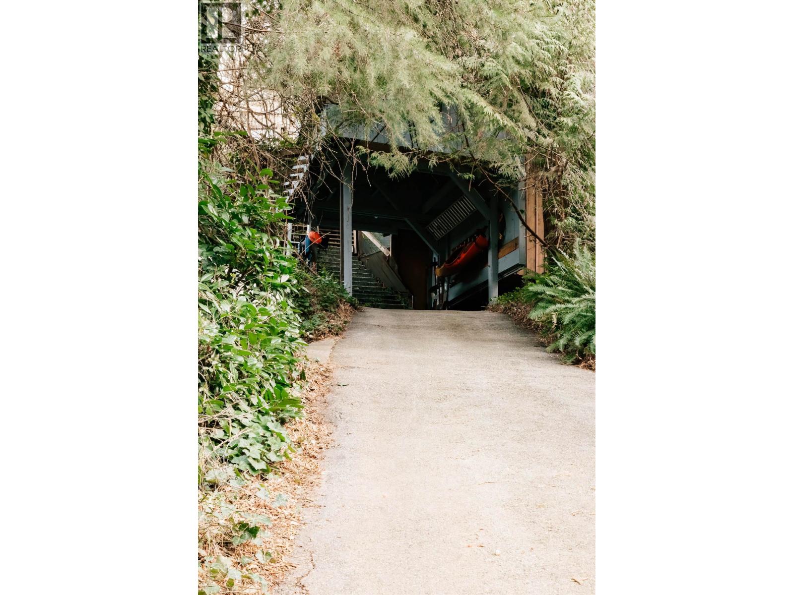 4477 Strathcona Road, North Vancouver, British Columbia  V7G 1G7 - Photo 40 - R3106916