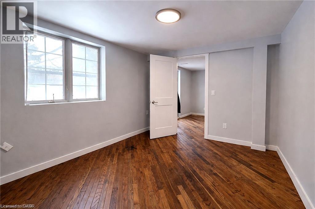 43 Southwood Drive Unit# 2, Kitchener, Ontario  N2E 2E6 - Photo 3 - 40817545