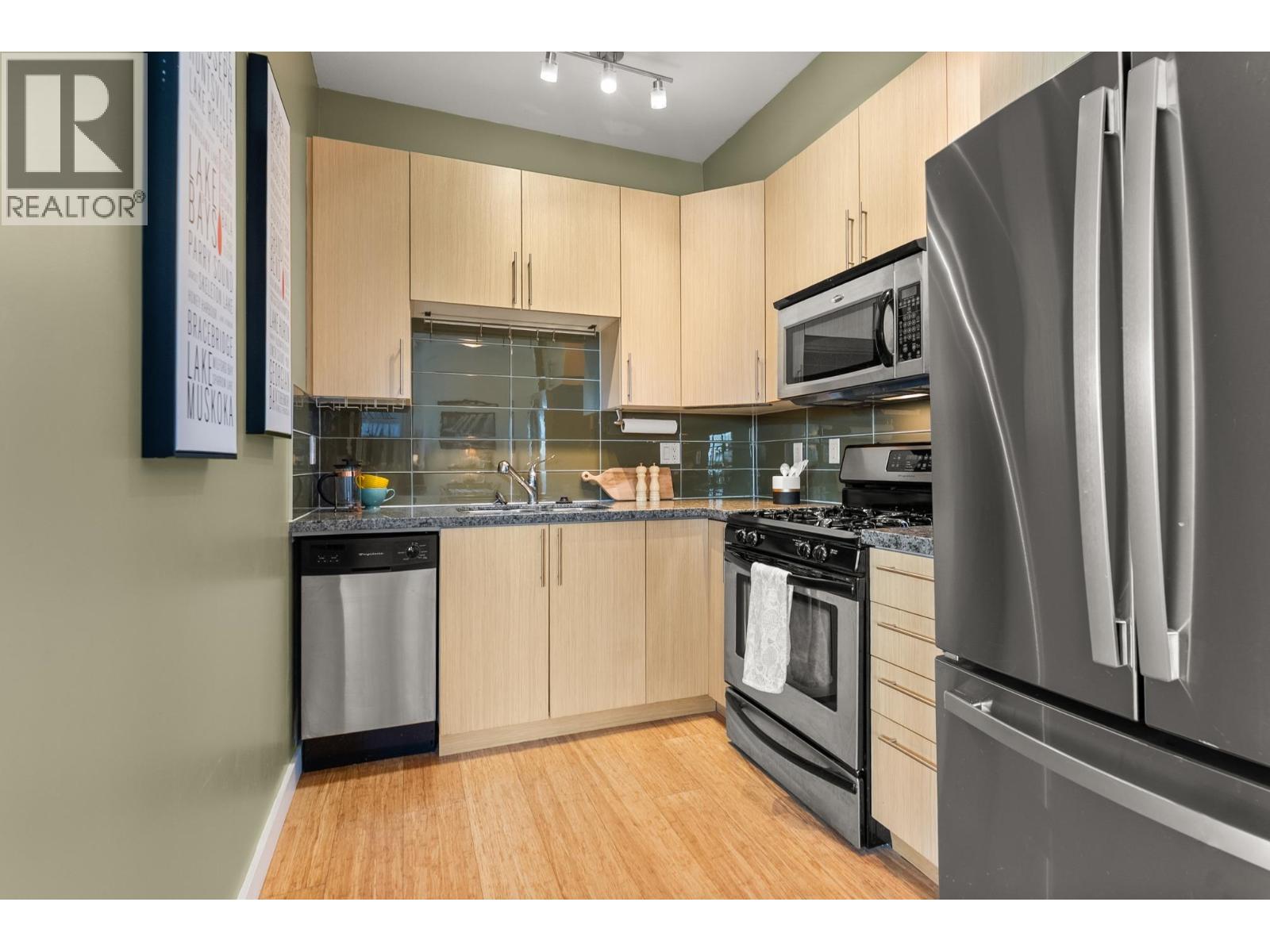 202 6233 London Road, Richmond, British Columbia  V7E 6R7 - Photo 13 - R3105139