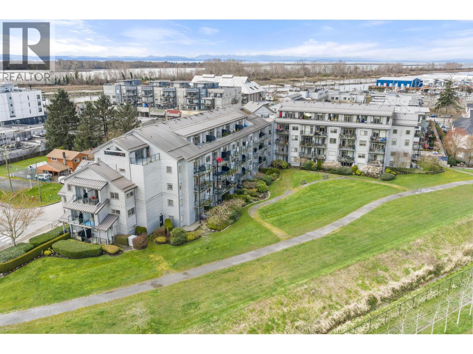 202 6233 London Road, Richmond, British Columbia  V7E 6R7 - Photo 2 - R3105139