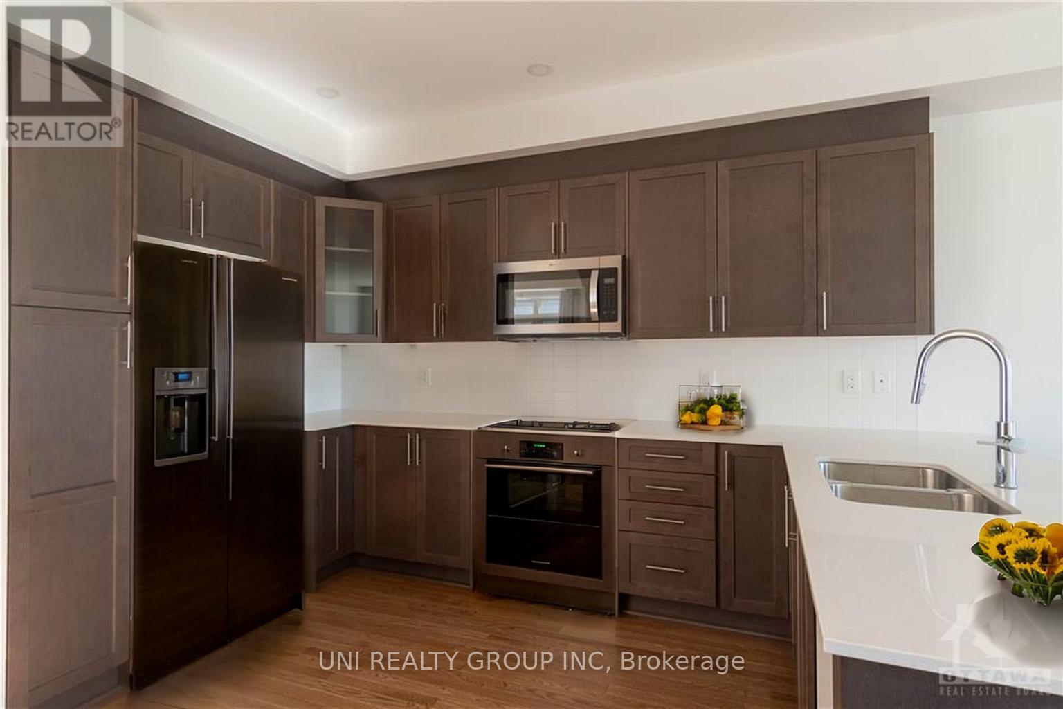 65 Robusta Lane, Ottawa, Ontario  K2J 6Y7 - Photo 11 - X12956422