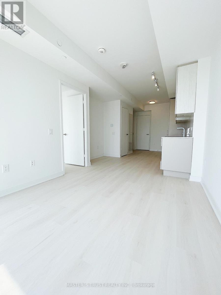 2205 - 3900 Confederation Parkway, Mississauga, Ontario  L5B 0M3 - Photo 7 - W12956426