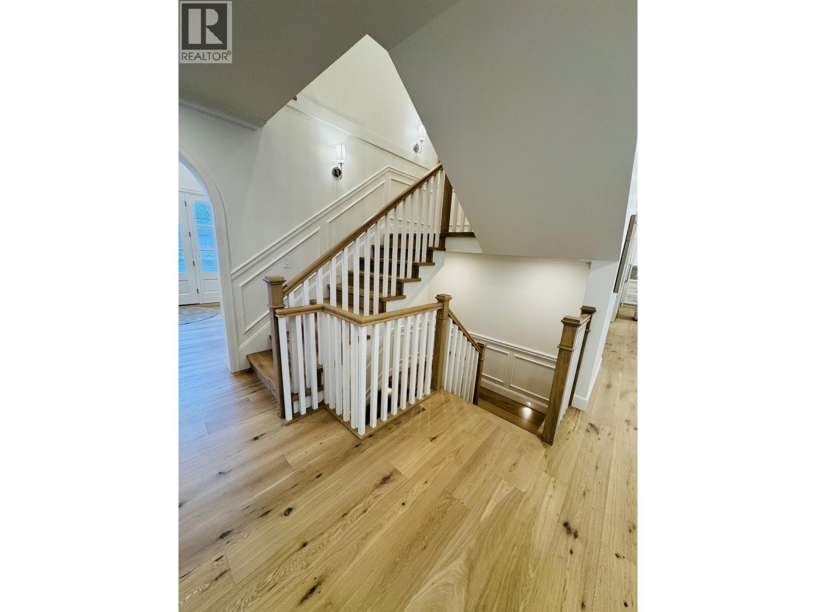 690 E Windsor Road, North Vancouver, British Columbia  V7N 1K7 - Photo 13 - R3068043