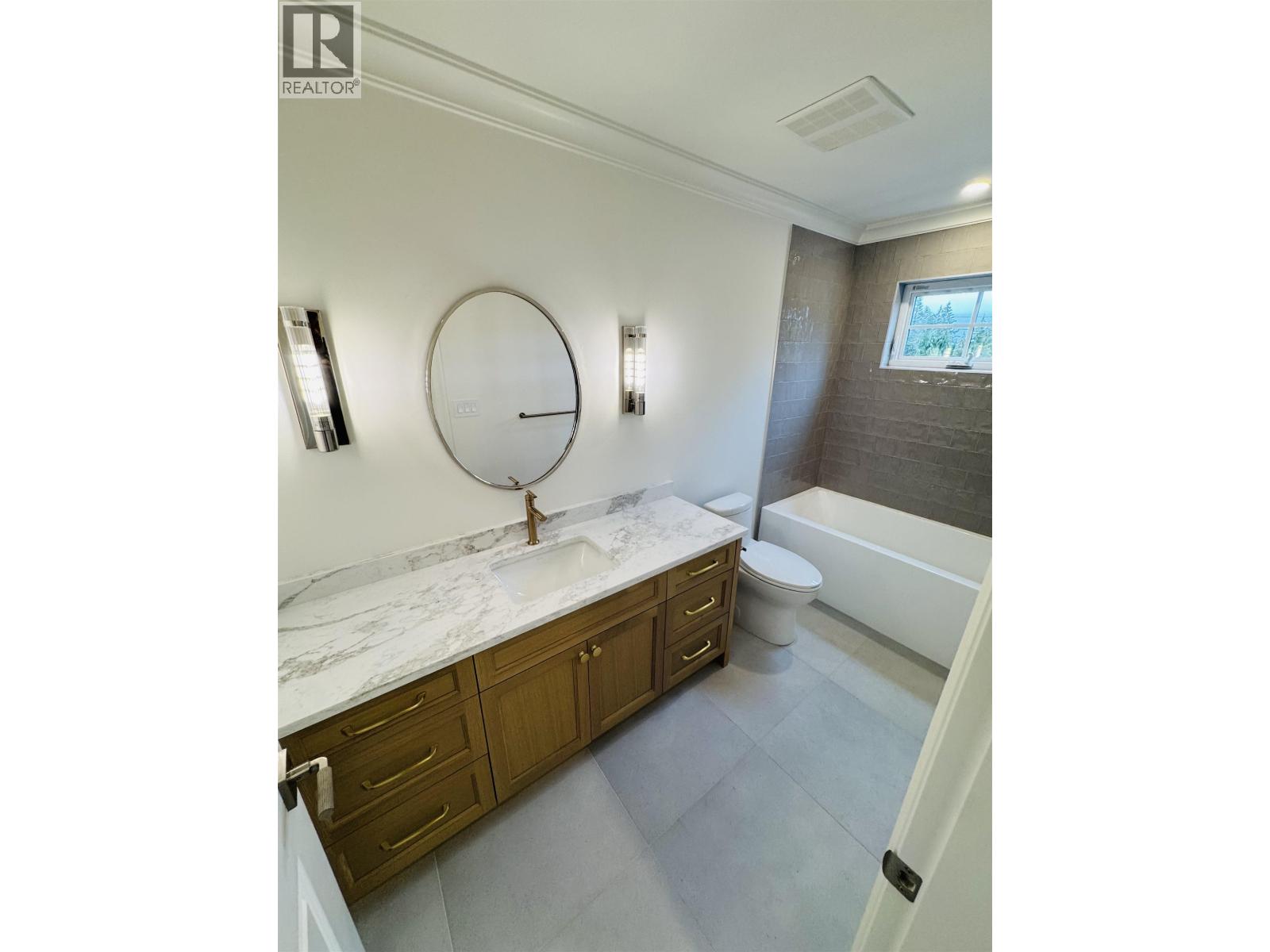 690 E Windsor Road, North Vancouver, British Columbia  V7N 1K7 - Photo 21 - R3068043