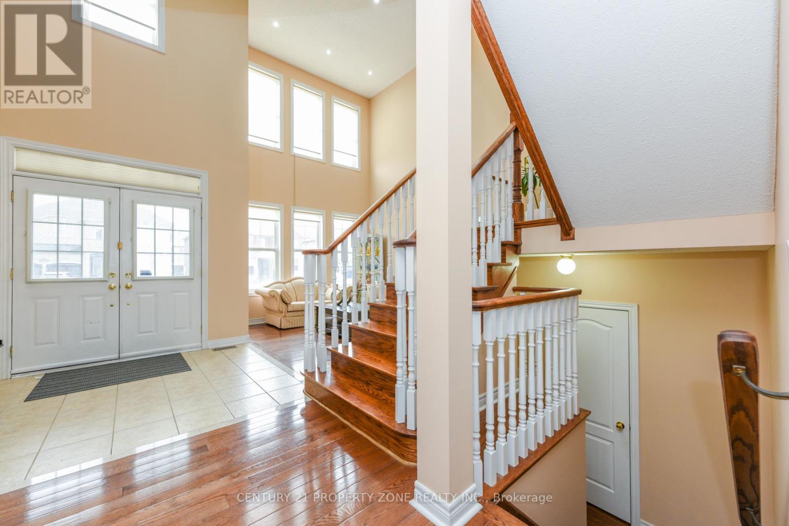 24 Jacksonville Drive, Brampton, Ontario  L6P 2Z3 - Photo 6 - W12948218