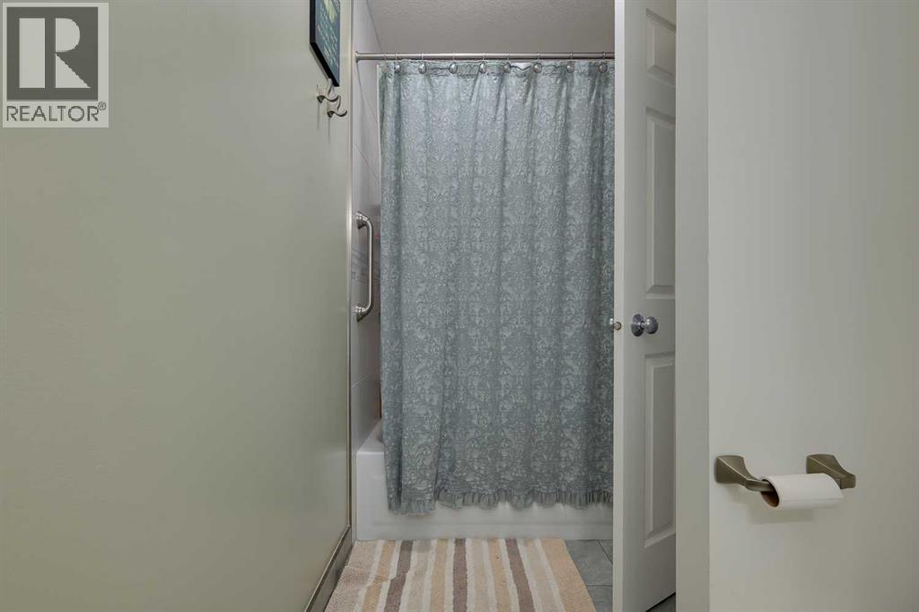 33 Wells Street, Red Deer, Alberta  T4N 5Y2 - Photo 12 - A2296533