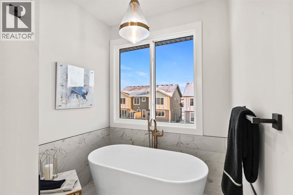 91 South Shore Road, Chestermere, Alberta  T1X 2S2 - Photo 42 - A2294110