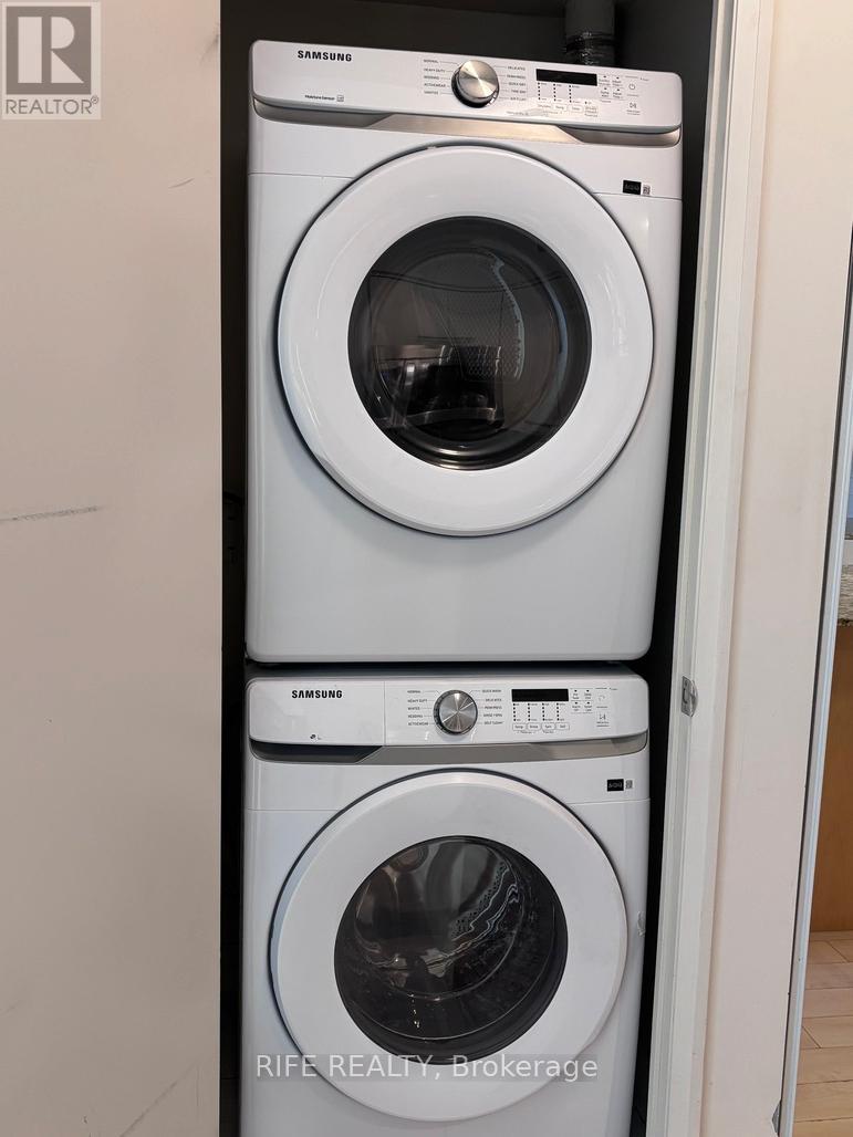 1809 - 5 Valhalla Inn Road, Toronto, Ontario  M9B 0B1 - Photo 5 - W12937876