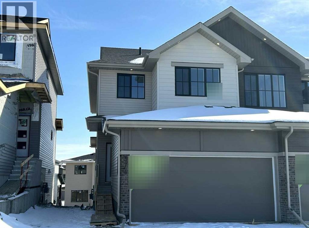 374 Heritage Boulevard, Cochrane, Alberta  T4C 0L3 - Photo 2 - A2294557
