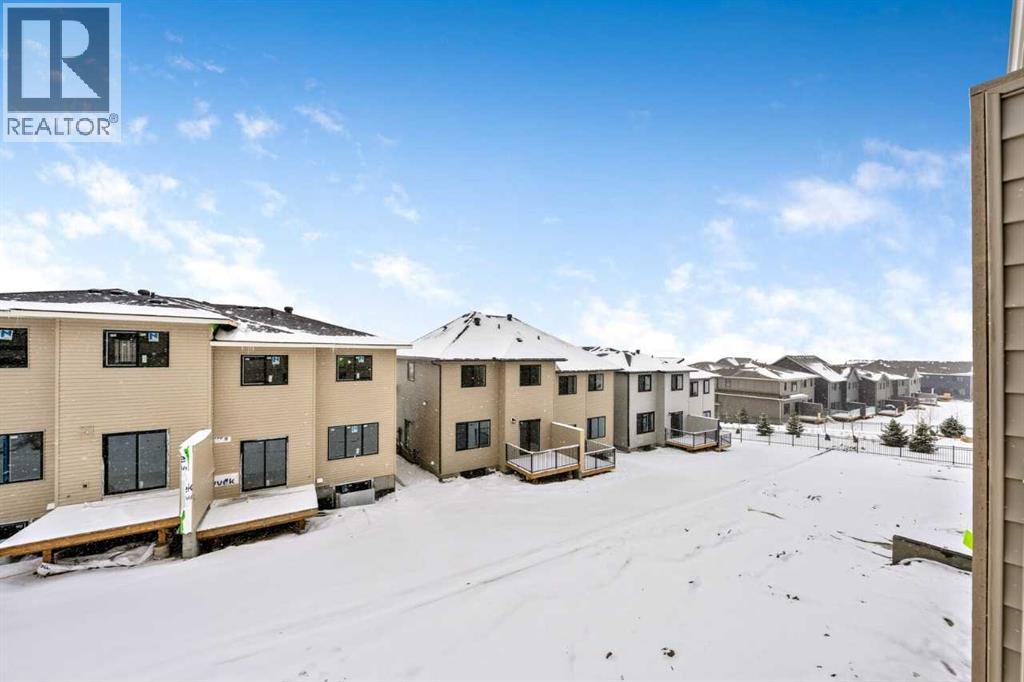 374 Heritage Boulevard, Cochrane, Alberta  T4C 0L3 - Photo 9 - A2294557