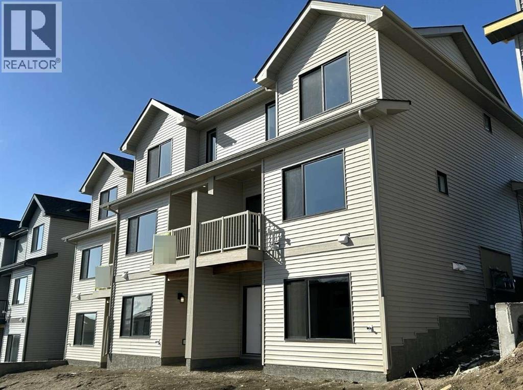 374 Heritage Boulevard, Cochrane, Alberta  T4C 0L3 - Photo 3 - A2294557