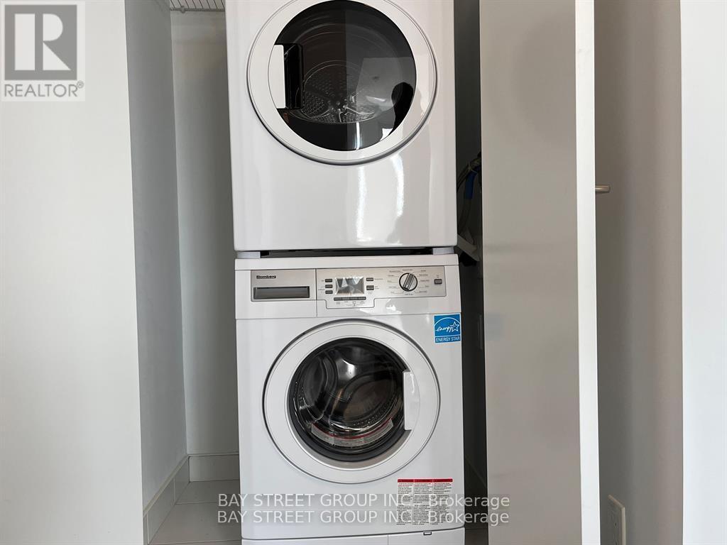 1705 - 181 Dundas Street E, Toronto, Ontario  M5A 1Z4 - Photo 3 - C12956464