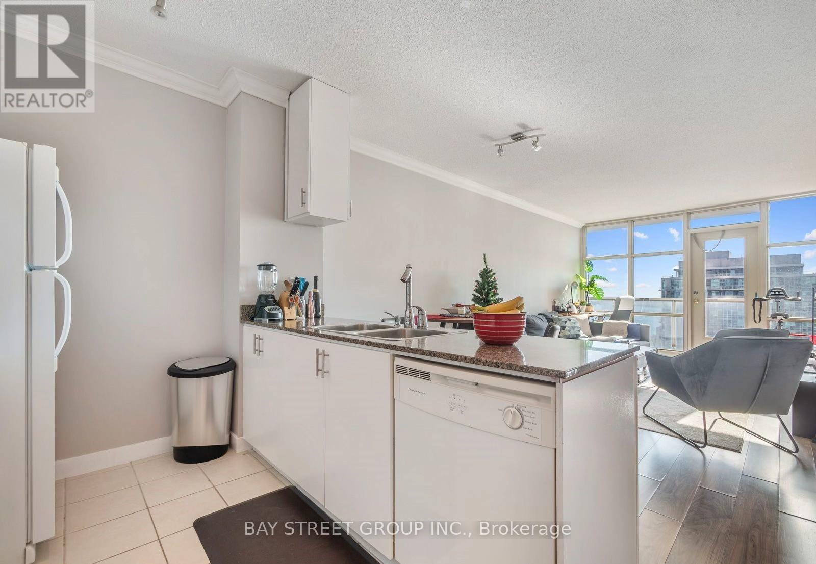 1611 - 35 MARINER TERRACE, Toronto, Ontario