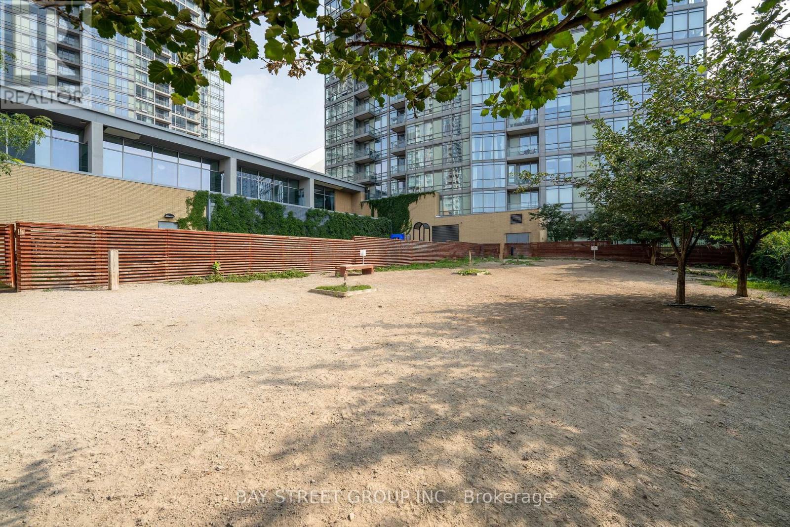 1611 - 35 Mariner Terrace, Toronto, Ontario  M5V 3V9 - Photo 24 - C12956476