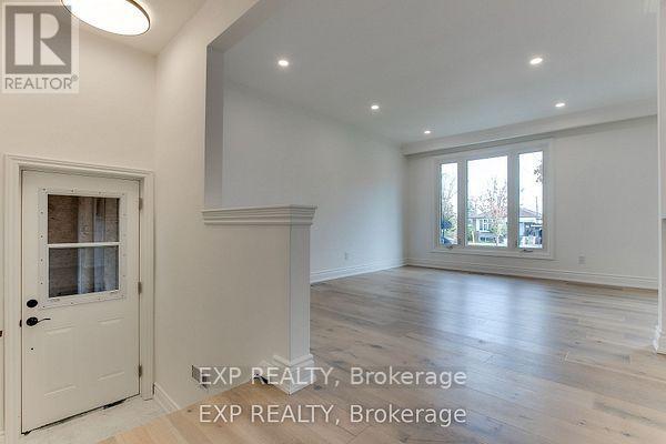 Main - 16 Stephenfrank Road, Toronto, Ontario  M1P 3W3 - Photo 3 - E12956468