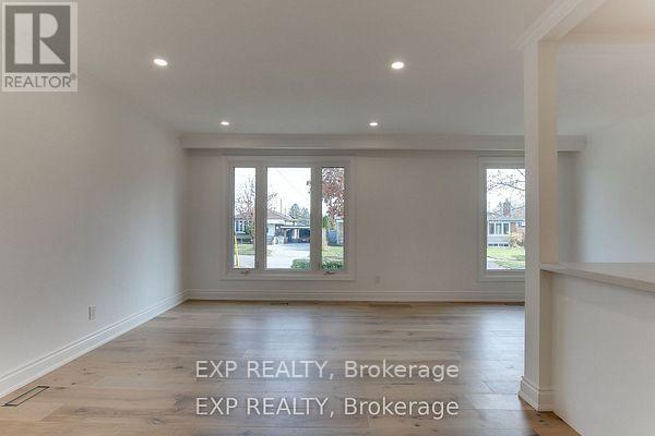 Main - 16 Stephenfrank Road, Toronto, Ontario  M1P 3W3 - Photo 4 - E12956468