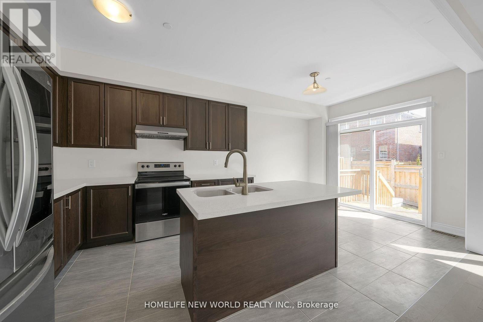 15 Caviglia Lane, Markham, Ontario  L6B 0C4 - Photo 9 - N12956470