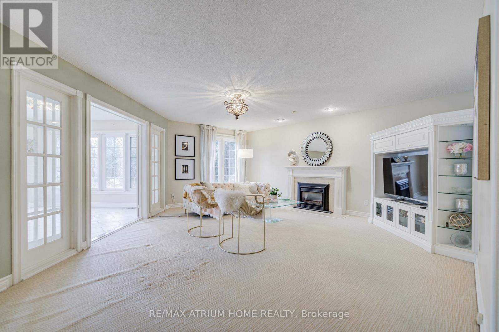 70 Strathearn Avenue, Richmond Hill, Ontario  L4B 2J5 - Photo 14 - N12956474