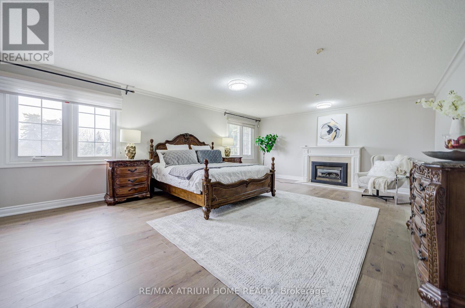 70 Strathearn Avenue, Richmond Hill, Ontario  L4B 2J5 - Photo 22 - N12956474