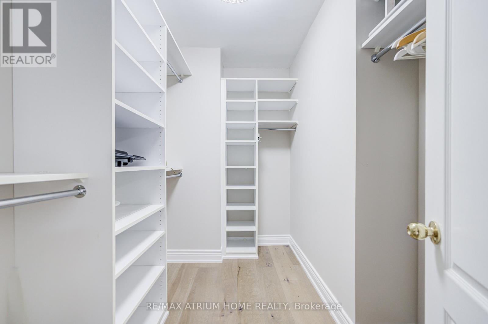 70 Strathearn Avenue, Richmond Hill, Ontario  L4B 2J5 - Photo 26 - N12956474