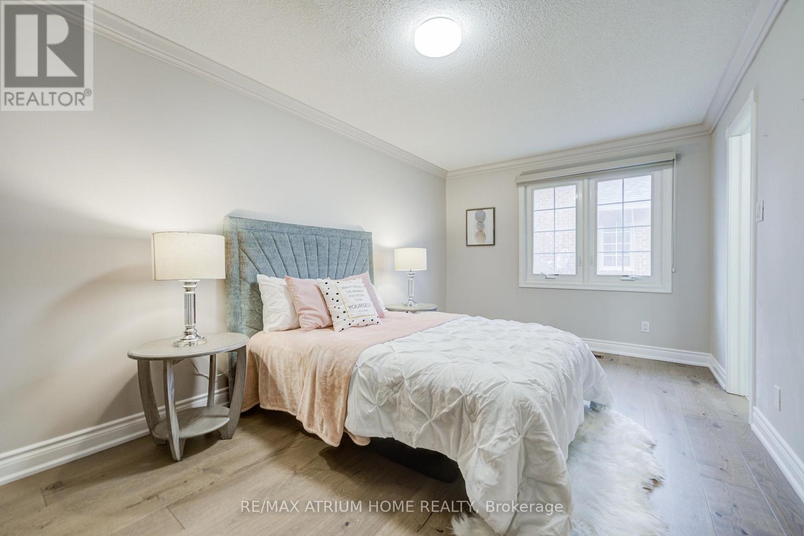 70 Strathearn Avenue, Richmond Hill, Ontario  L4B 2J5 - Photo 27 - N12956474