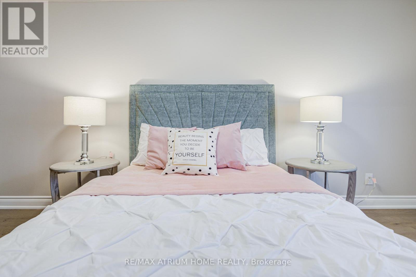 70 Strathearn Avenue, Richmond Hill, Ontario  L4B 2J5 - Photo 28 - N12956474