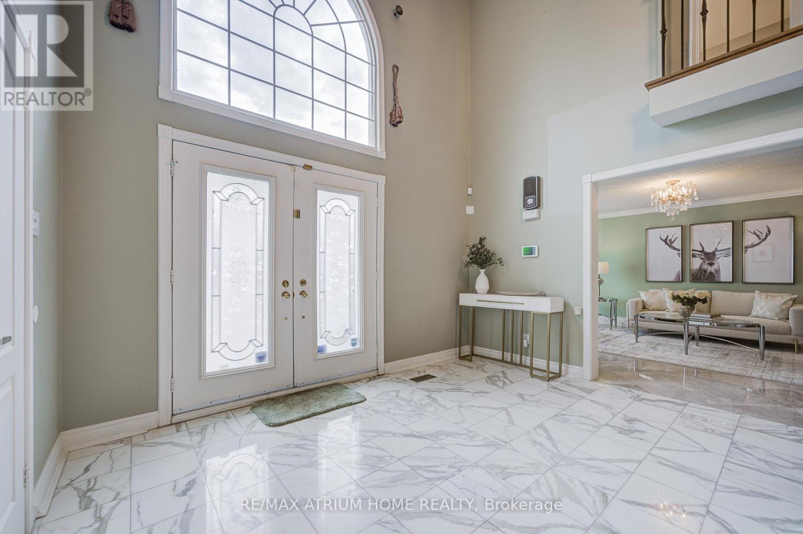 70 Strathearn Avenue, Richmond Hill, Ontario  L4B 2J5 - Photo 4 - N12956474