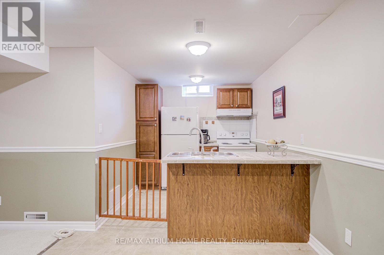 70 Strathearn Avenue, Richmond Hill, Ontario  L4B 2J5 - Photo 42 - N12956474