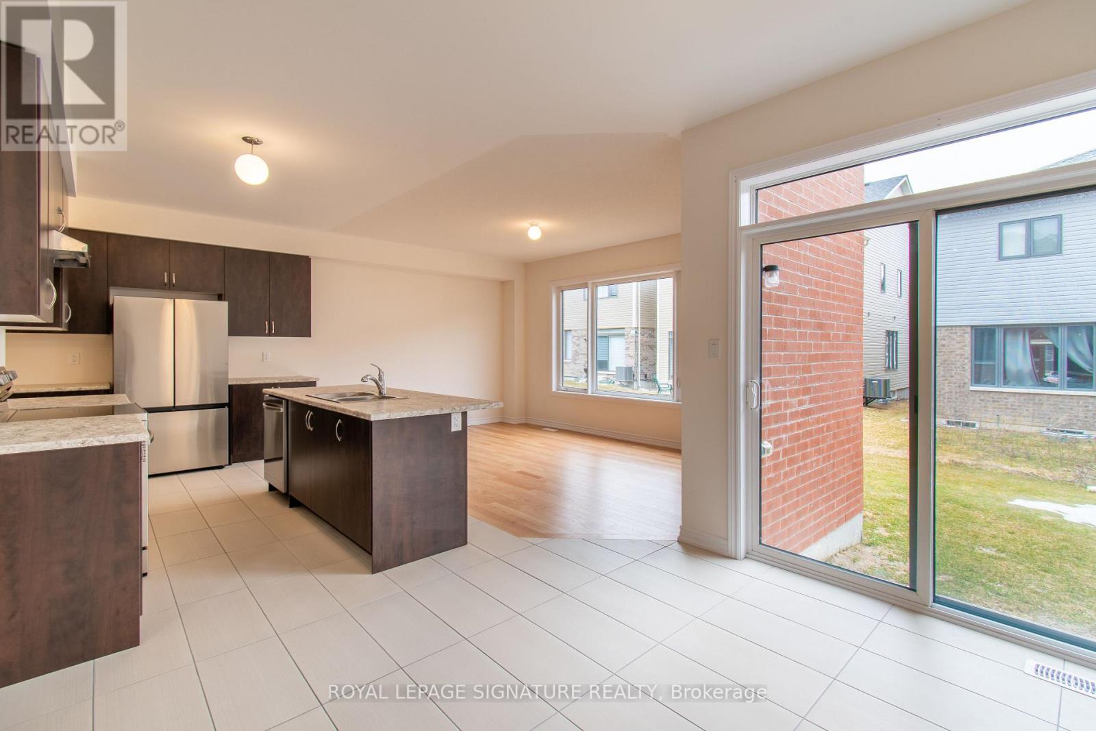 22 Prudhoe Terrace, Barrie, Ontario  L9S 2Z8 - Photo 10 - S12956448