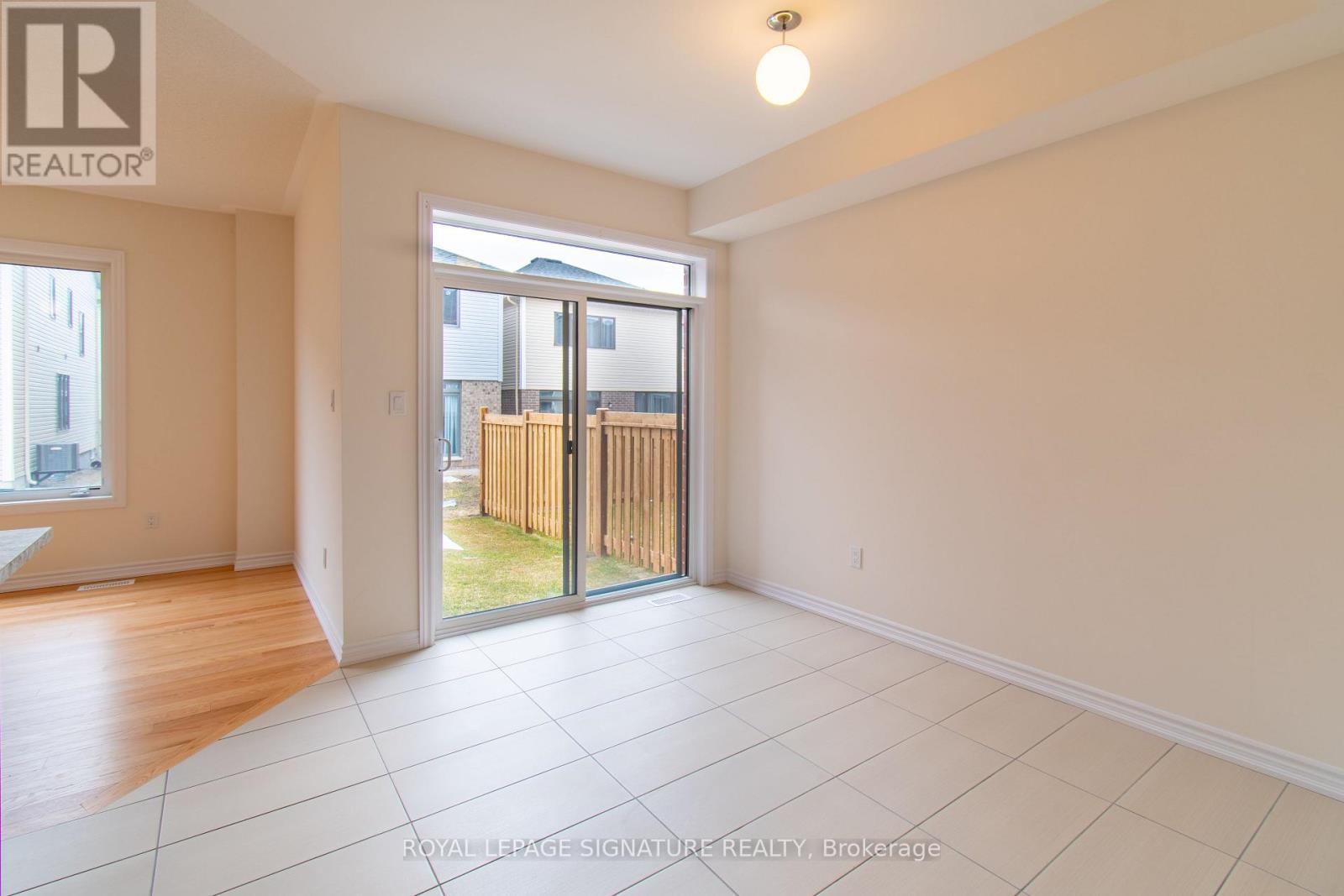 22 Prudhoe Terrace, Barrie, Ontario  L9S 2Z8 - Photo 12 - S12956448