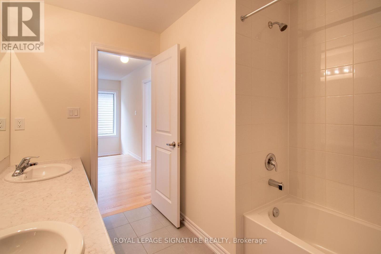 22 Prudhoe Terrace, Barrie, Ontario  L9S 2Z8 - Photo 32 - S12956448