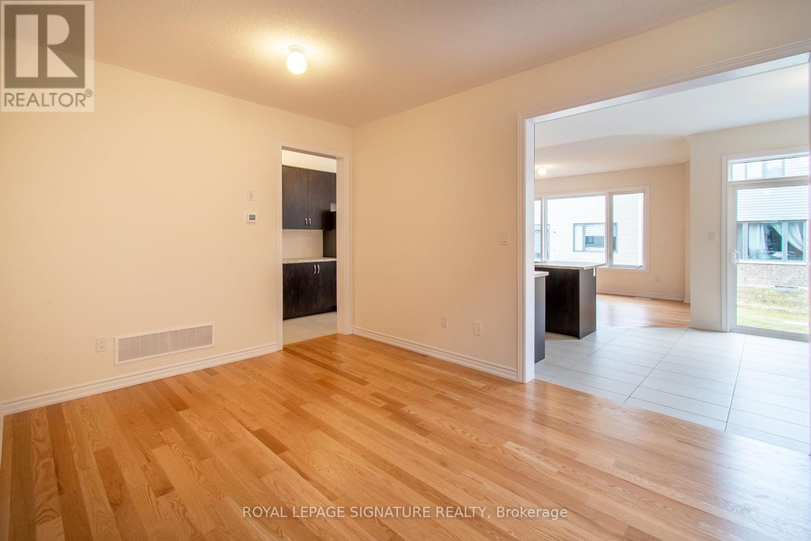 22 Prudhoe Terrace, Barrie, Ontario  L9S 2Z8 - Photo 9 - S12956448