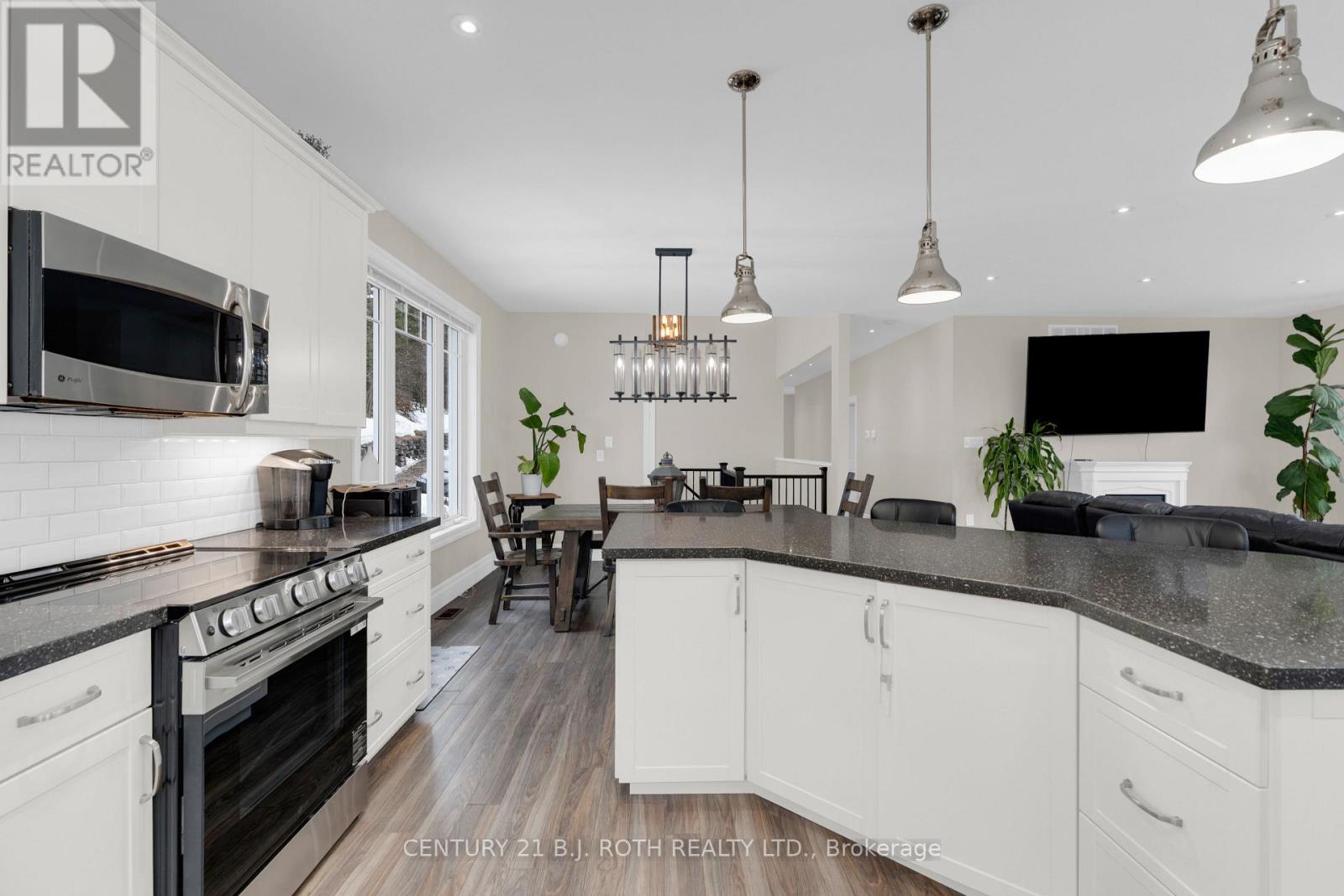 2700 Line 4 N, Oro-Medonte, Ontario  L0L 2L0 - Photo 11 - S12956450