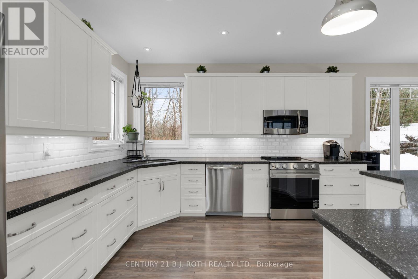 2700 Line 4 N, Oro-Medonte, Ontario  L0L 2L0 - Photo 12 - S12956450