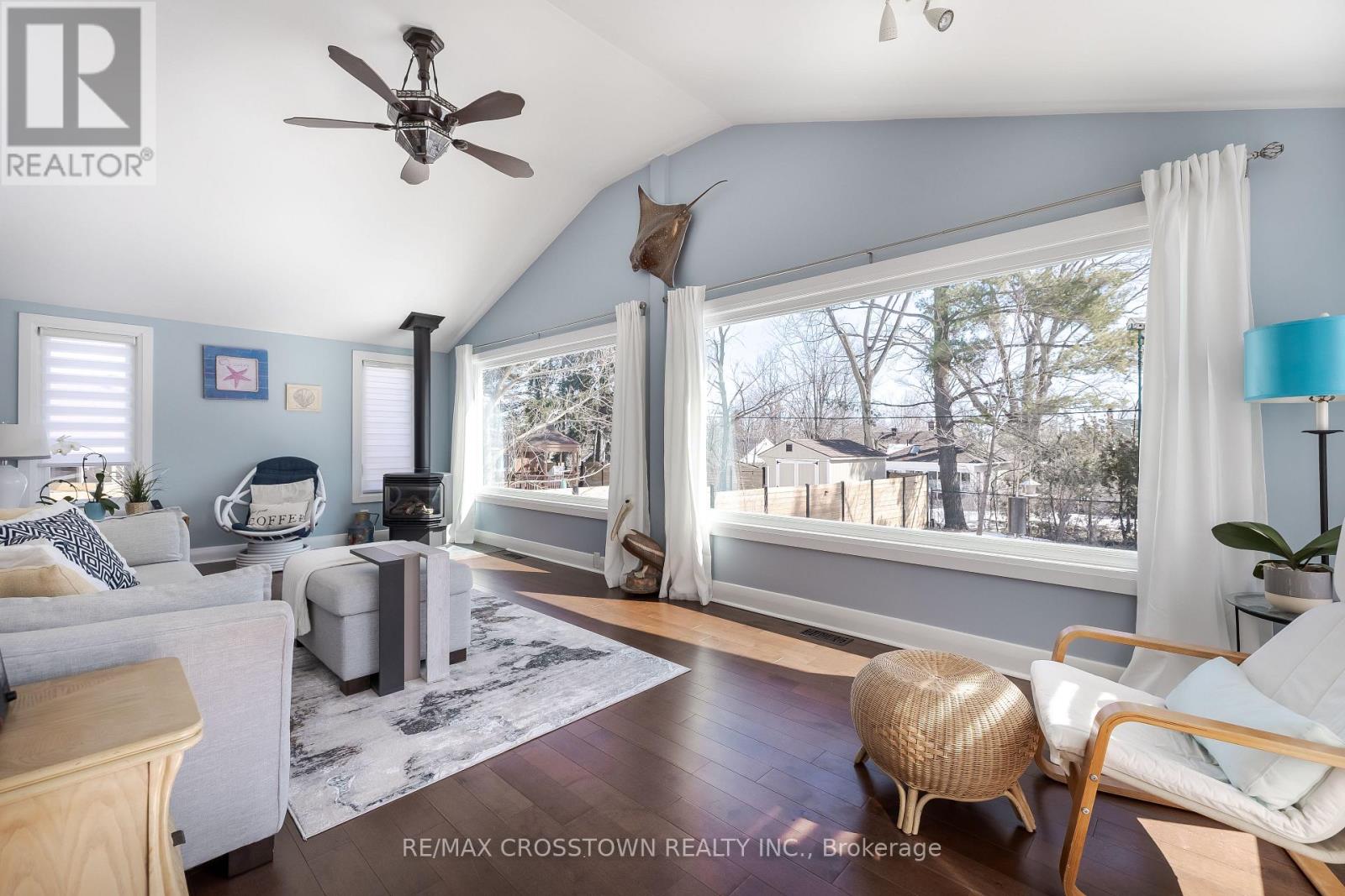 11 Castle Drive, Barrie, Ontario  L4N 1P7 - Photo 11 - S12956460