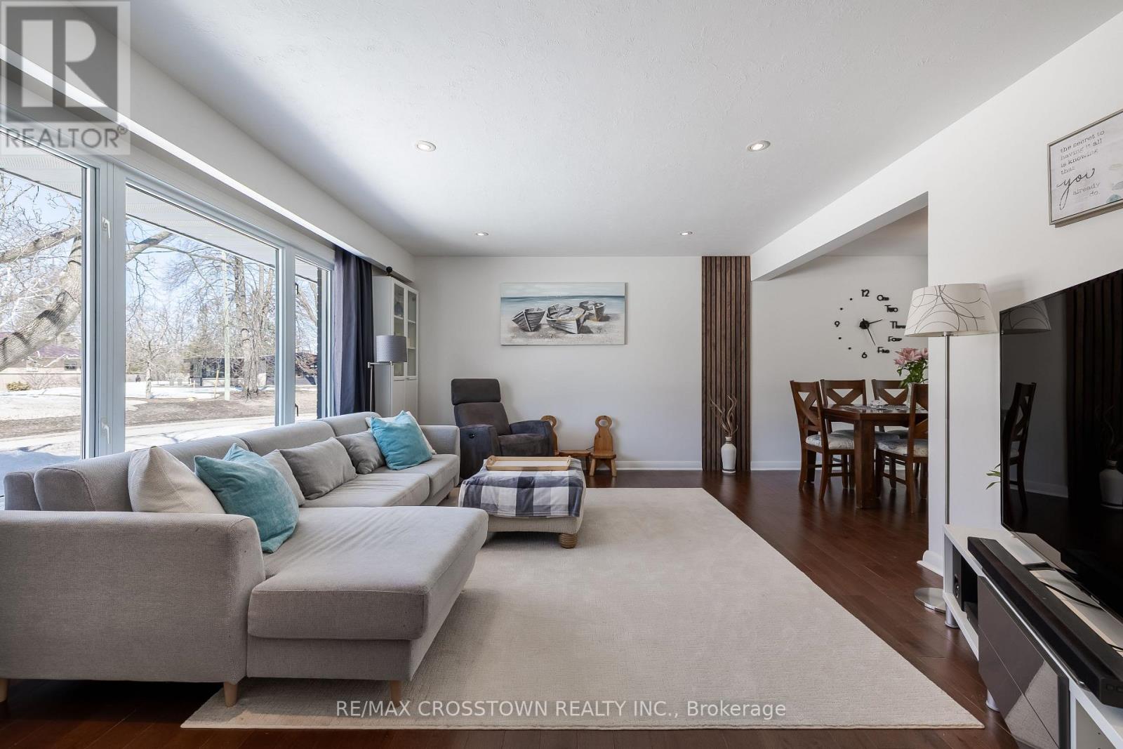 11 Castle Drive, Barrie, Ontario  L4N 1P7 - Photo 5 - S12956460