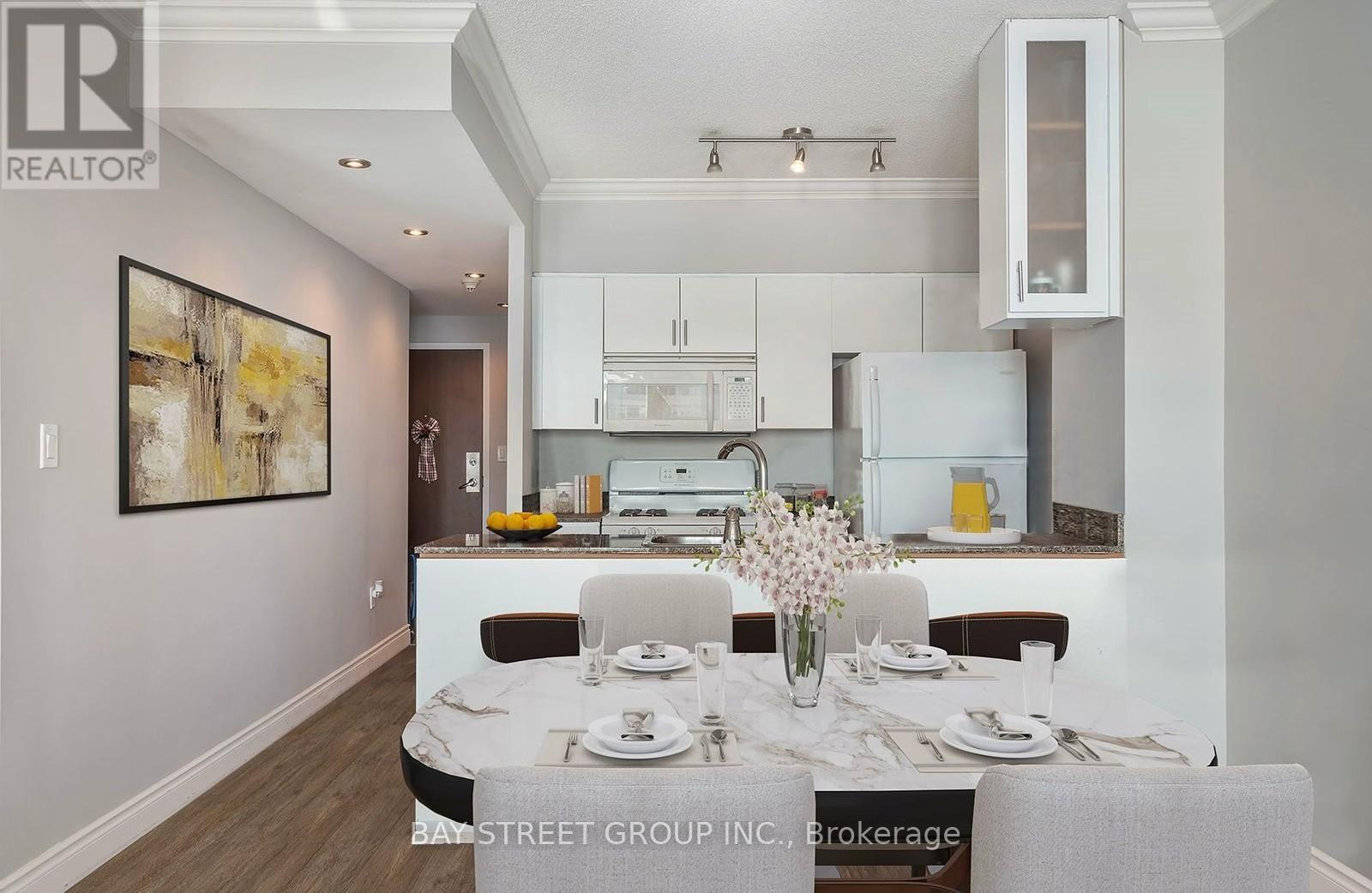 1611 - 35 Mariner Terrace, Toronto, Ontario  M5V 3V9 - Photo 4 - C12956476