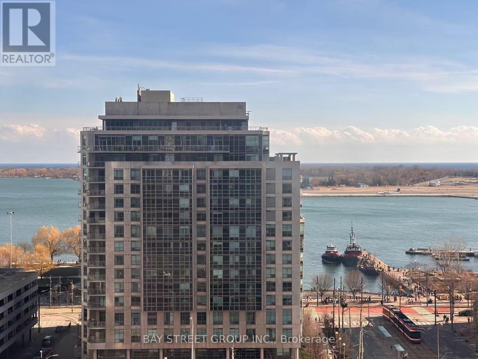 1611 - 35 Mariner Terrace, Toronto, Ontario  M5V 3V9 - Photo 10 - C12956476