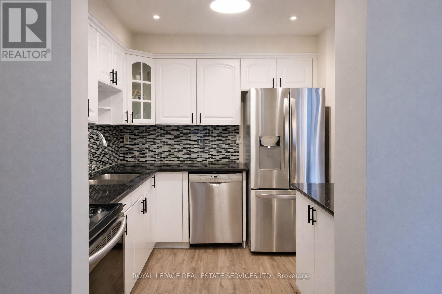 43 - 6449 Glen Erin Drive, Mississauga, Ontario  L5N 2T2 - Photo 6 - W12937780