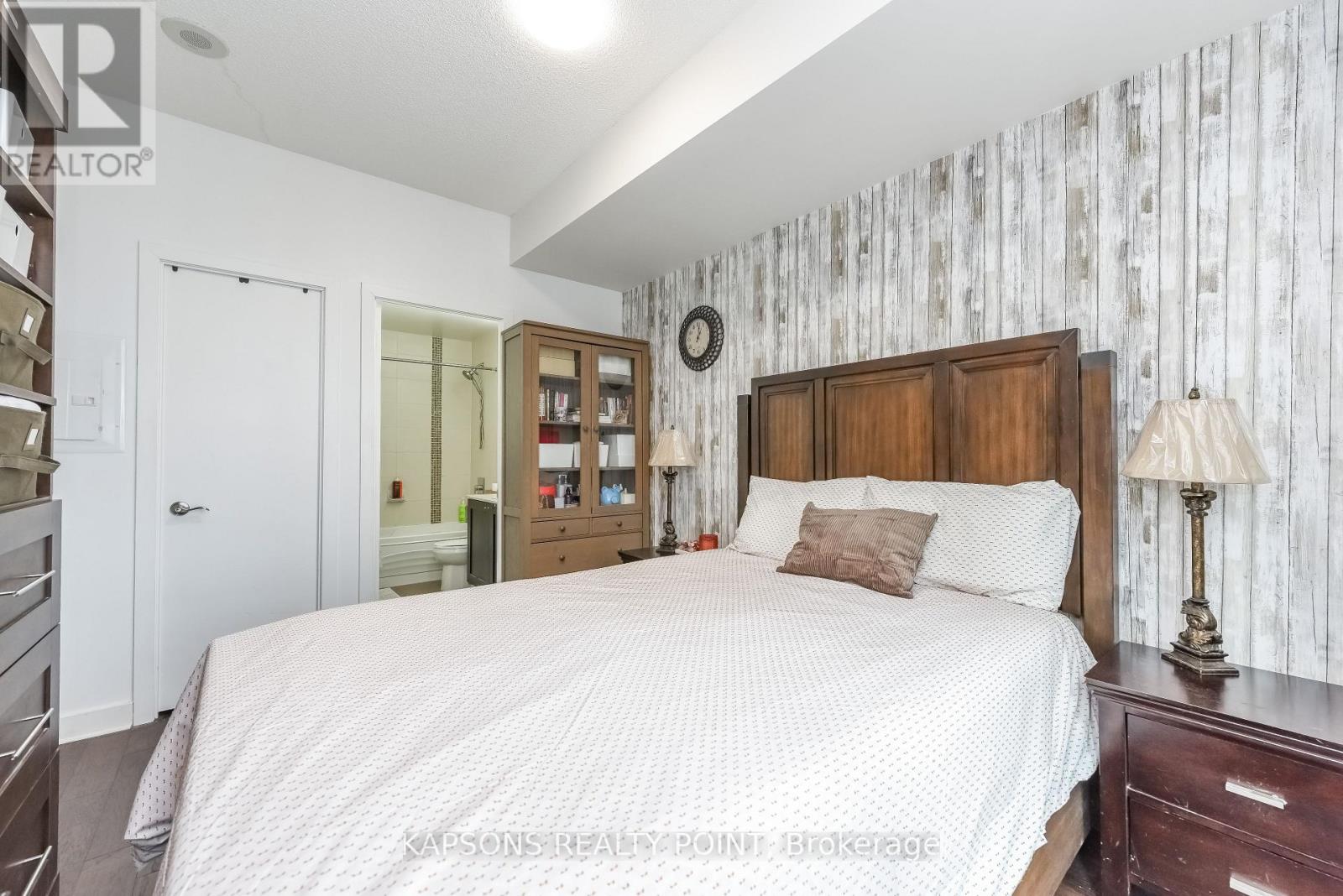 2204 - 4070 Confederation Parkway, Mississauga, Ontario  L5B 0E9 - Photo 14 - W12956442