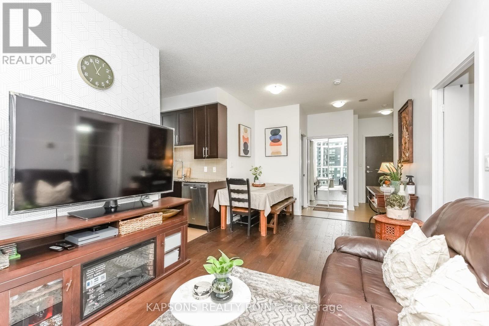 2204 - 4070 Confederation Parkway, Mississauga, Ontario  L5B 0E9 - Photo 5 - W12956442