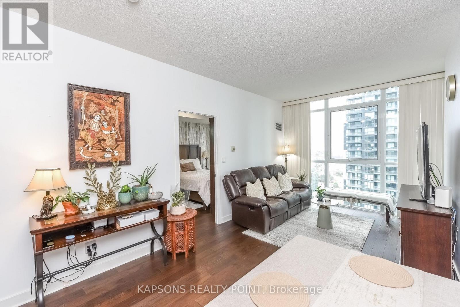 2204 - 4070 Confederation Parkway, Mississauga, Ontario  L5B 0E9 - Photo 7 - W12956442