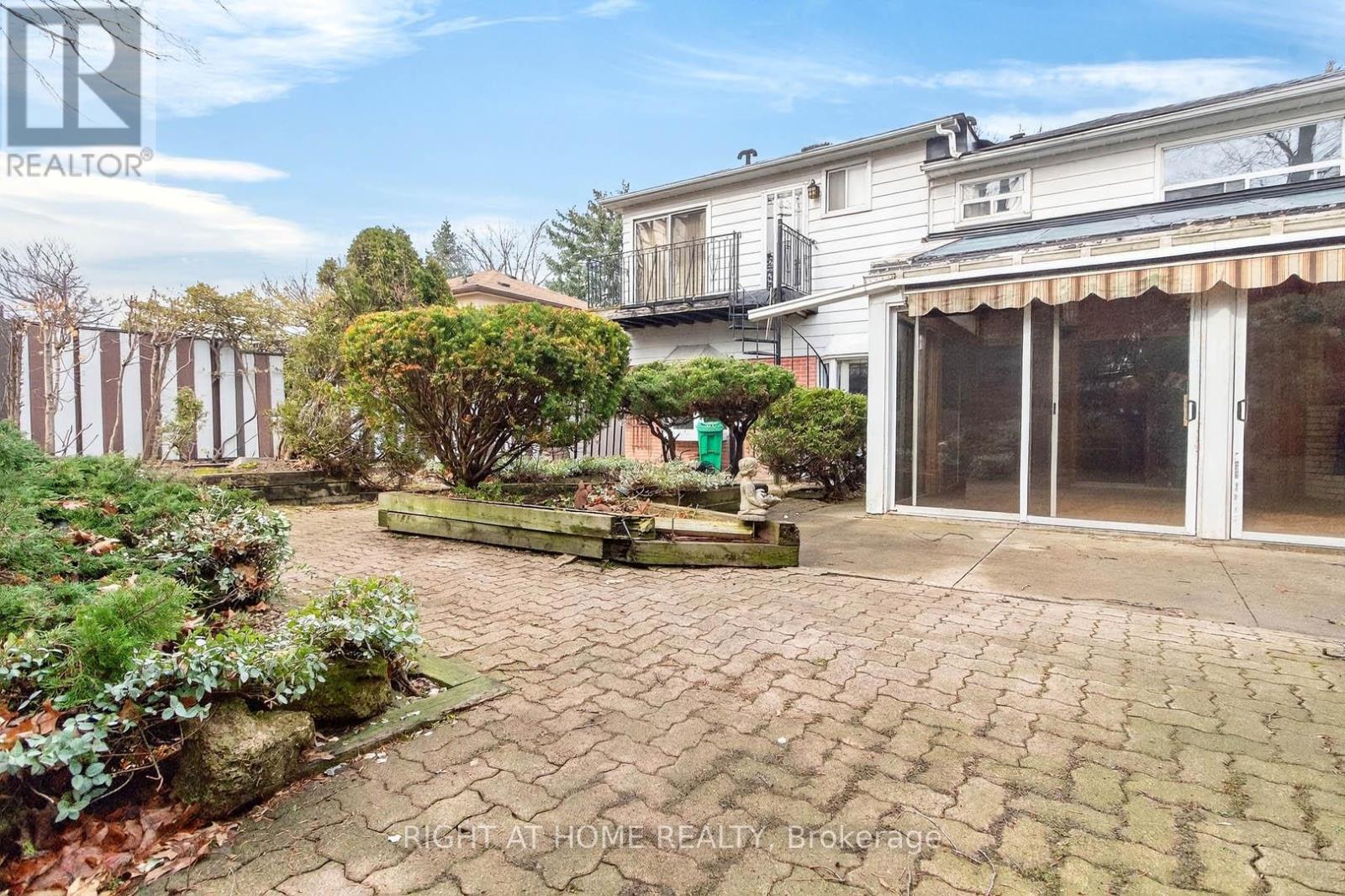 3626 Fieldgate Drive, Mississauga, Ontario  L4X 2J7 - Photo 34 - W12956456