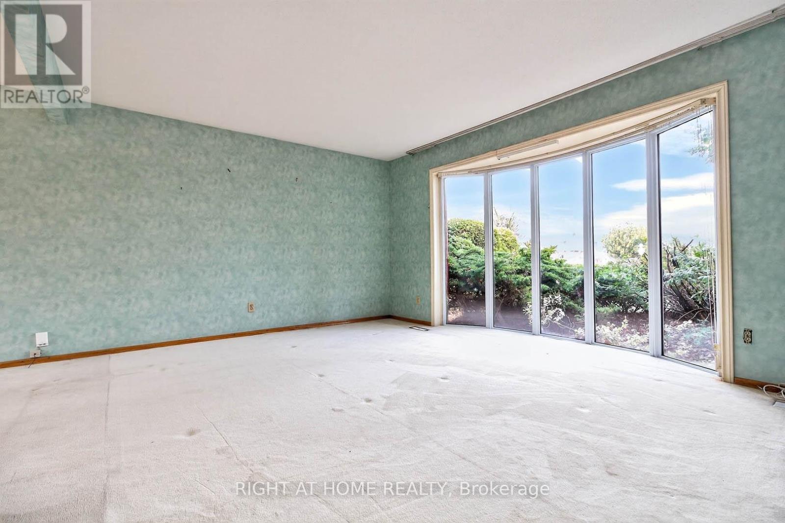 3626 Fieldgate Drive, Mississauga, Ontario  L4X 2J7 - Photo 7 - W12956456