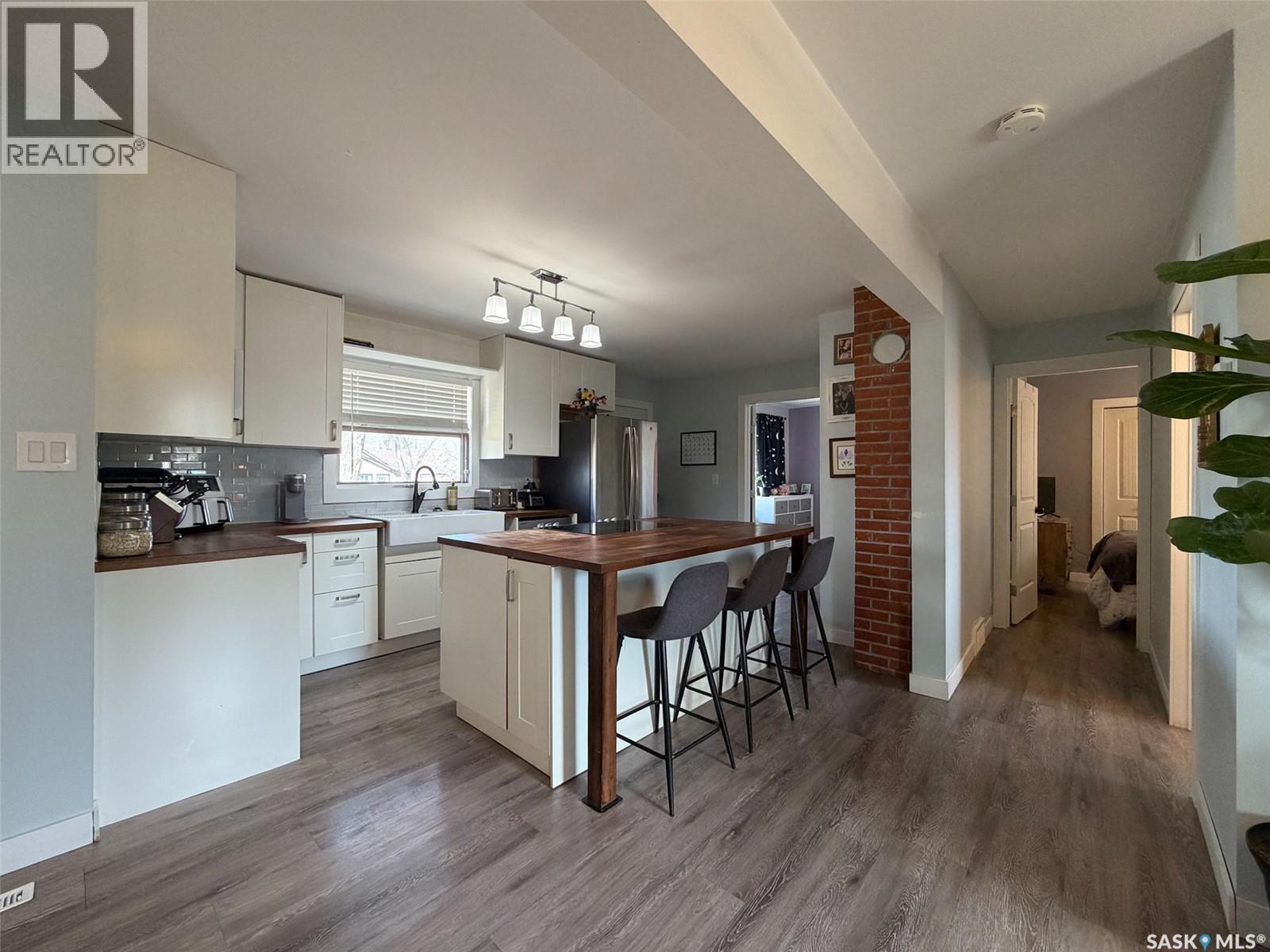 442 Front Street W, Eastend, Saskatchewan  S0N 0T0 - Photo 14 - SK032064