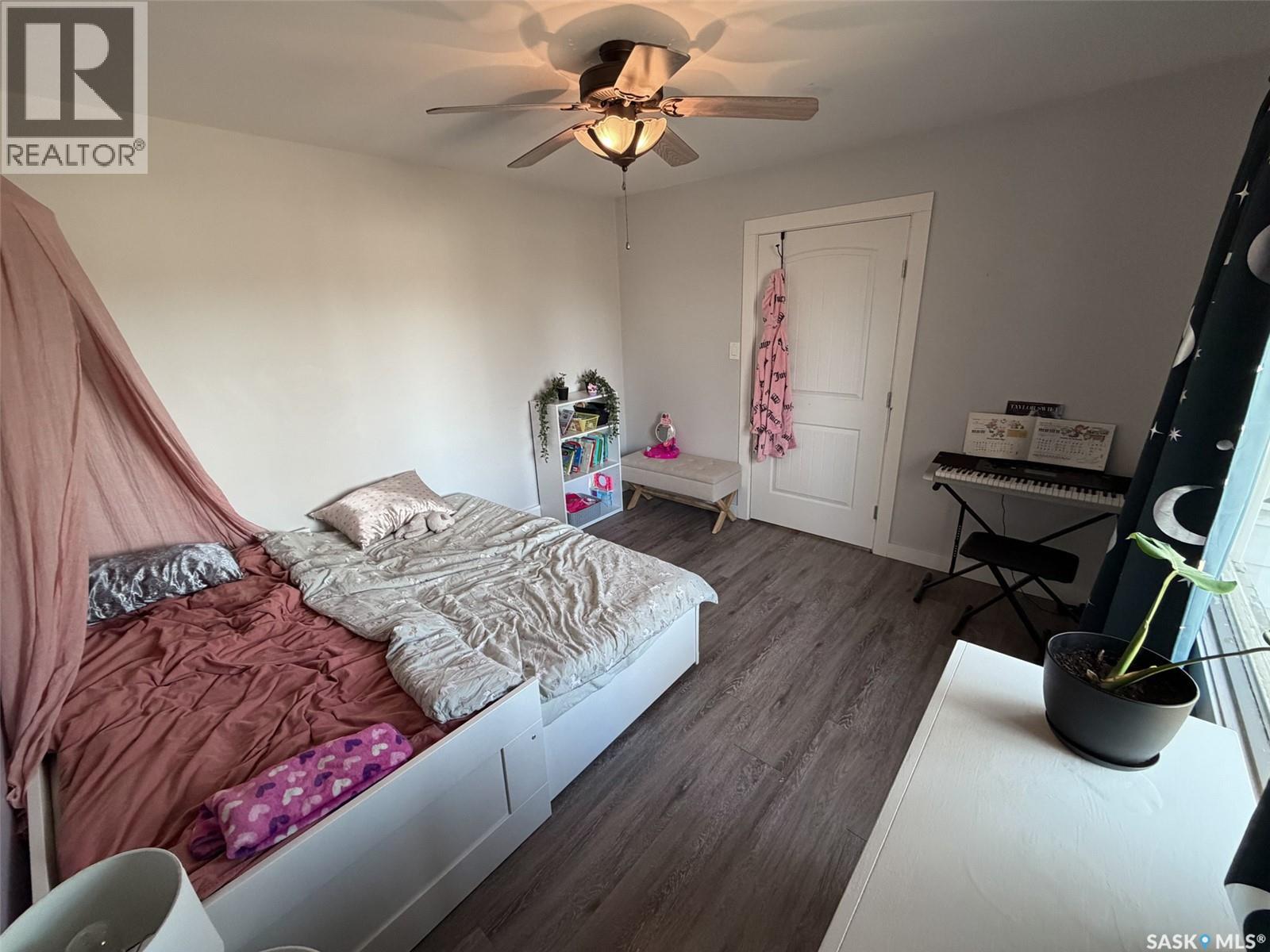 442 Front Street W, Eastend, Saskatchewan  S0N 0T0 - Photo 21 - SK032064