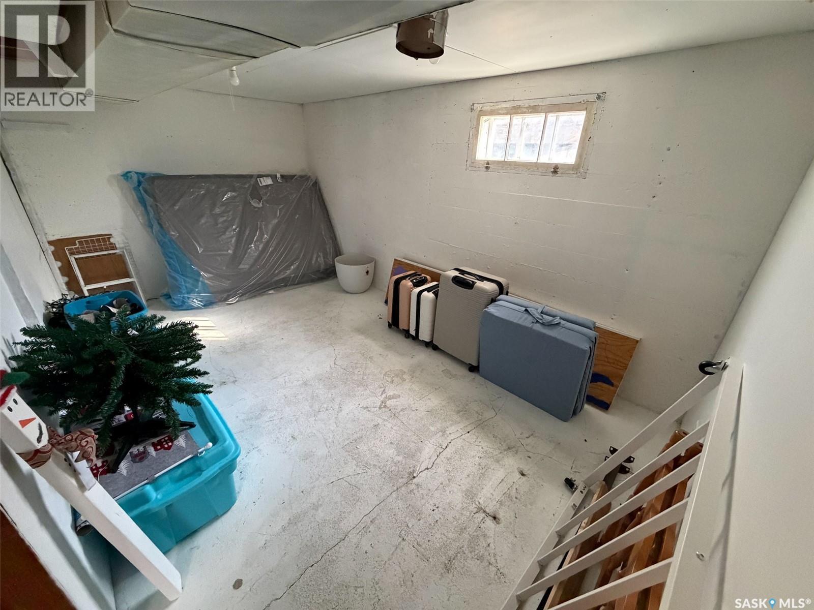 442 Front Street W, Eastend, Saskatchewan  S0N 0T0 - Photo 24 - SK032064