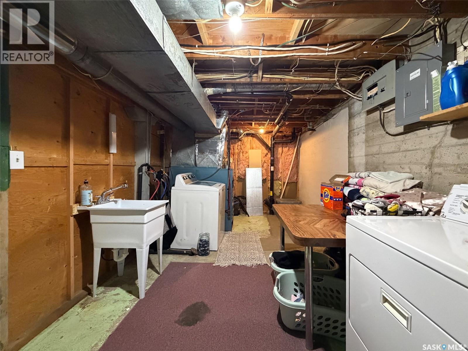 442 Front Street W, Eastend, Saskatchewan  S0N 0T0 - Photo 29 - SK032064